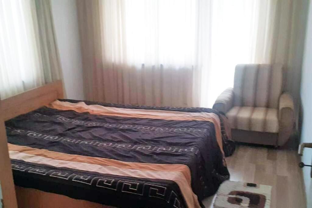 Lovely 1 Bedroom Within Walking Distance, Views Peja Kültér fotó