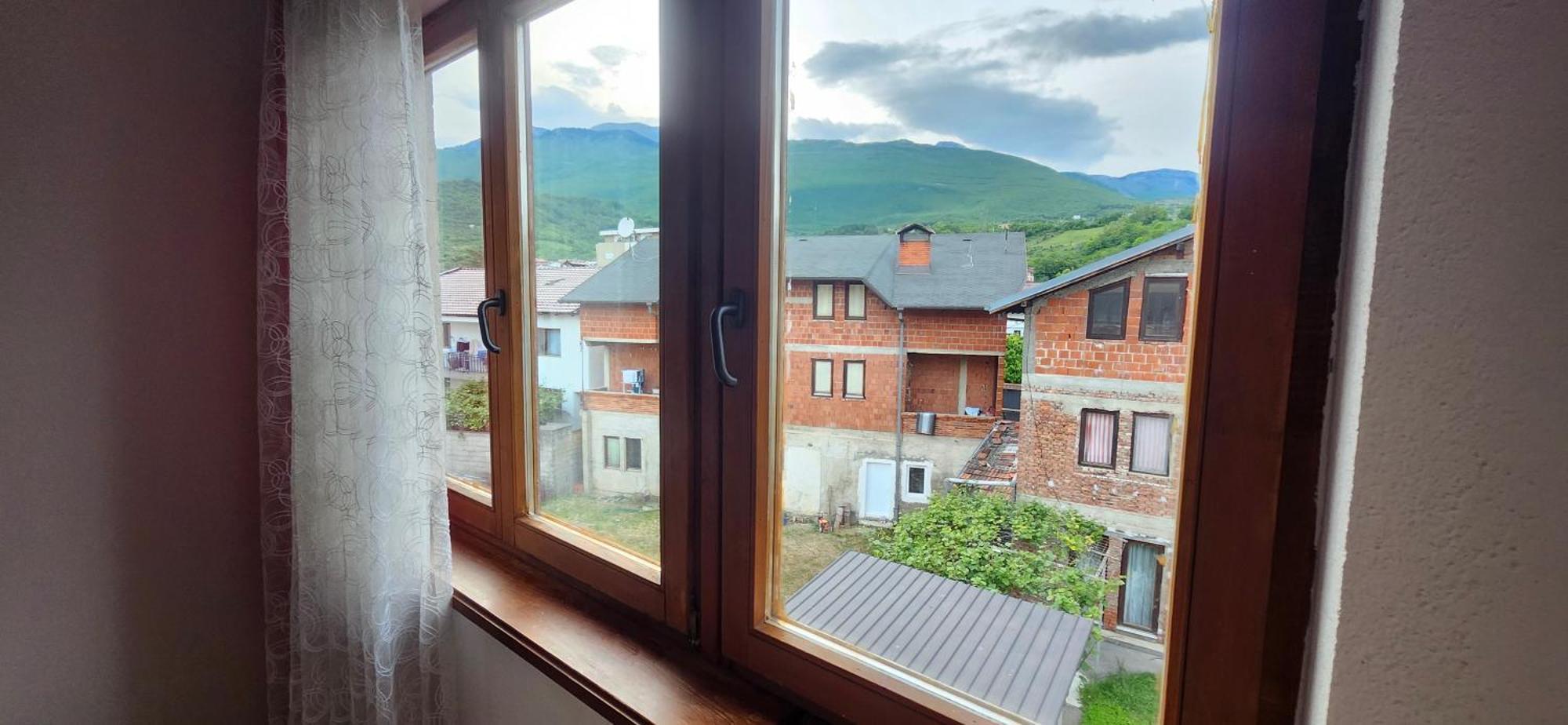 Lovely 1 Bedroom Within Walking Distance, Views Peja Kültér fotó